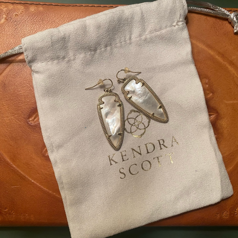 Kendra Scott Gold Drop Earrings in Ivory Mother-of-Pearl